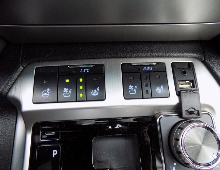 Toyota Land Cruiser 35