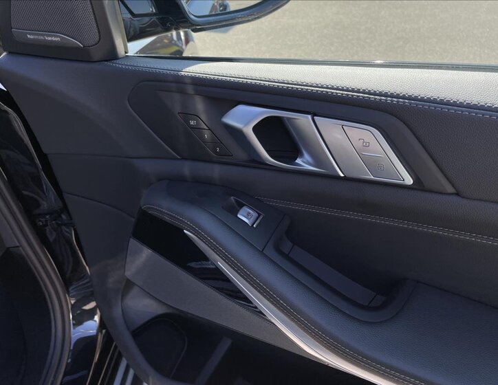 BMW X7 SUV / Terénní 3,0 l 195 kw