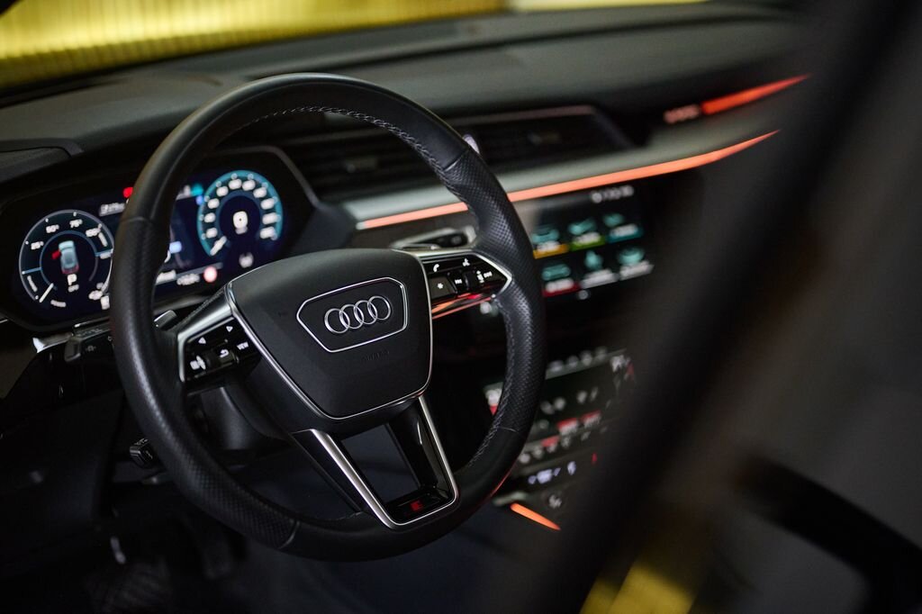 Audi e-tron SUV / Terénní 0,0 300 kw