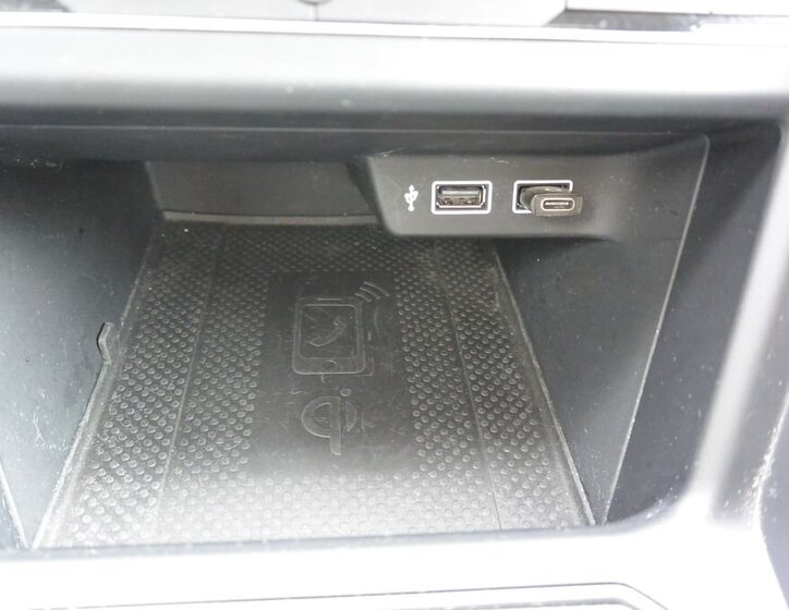 Volkswagen Polo Hatchback 999,0 70 kw
