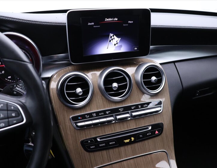 Mercedes-Benz Třídy C Kombi 2,1 l 150 kw