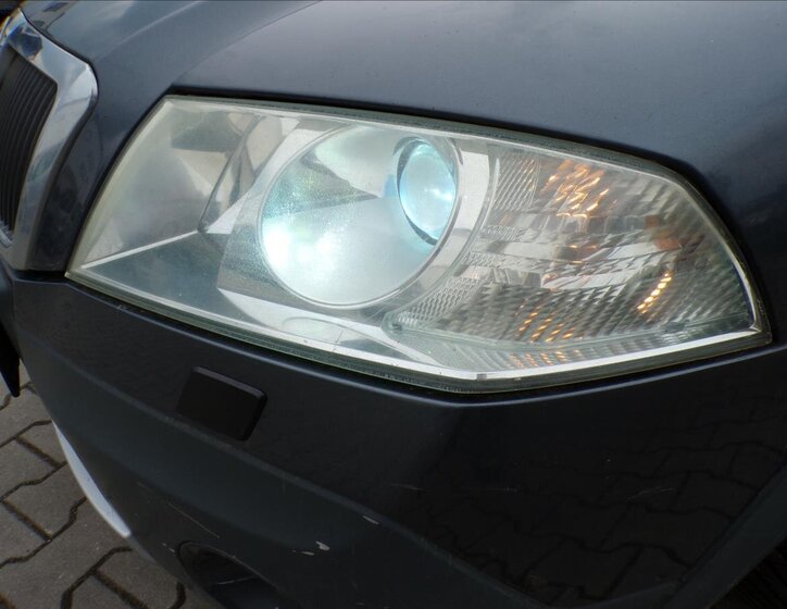 Škoda Octavia Kombi 2,0 l 103 kw