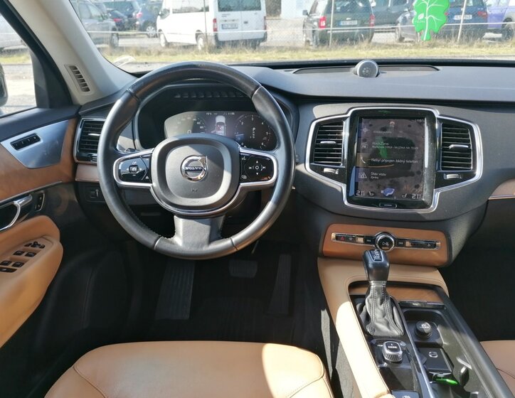 Volvo XC90 Kombi 2,0 l 165 kw