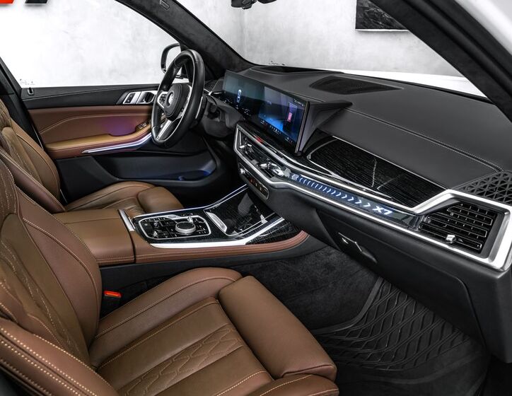 BMW X7 12