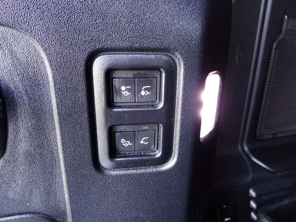 Land Rover Defender SUV / Terénní 3,0 l 221 kw