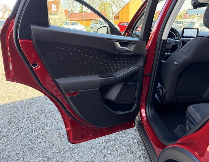 Ford Kuga Kombi 2,0 l 140 kw