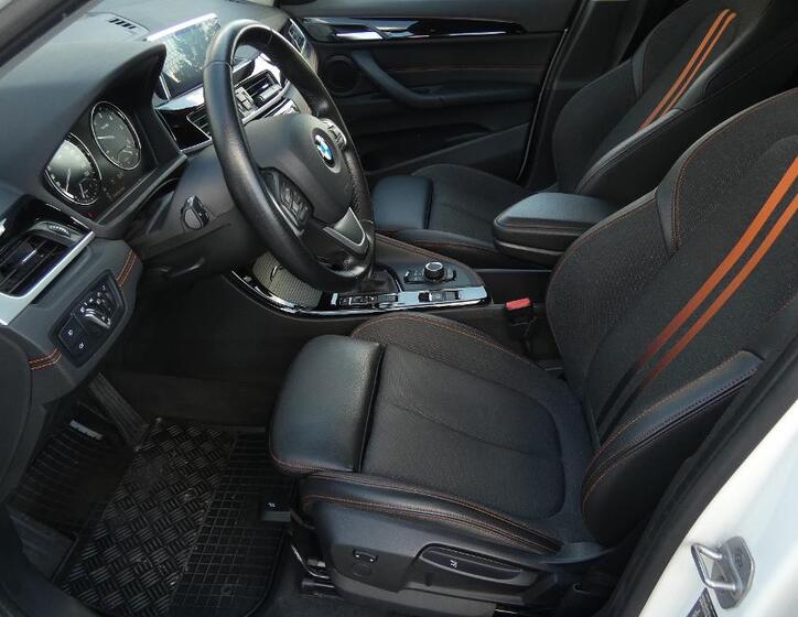 BMW X1 18