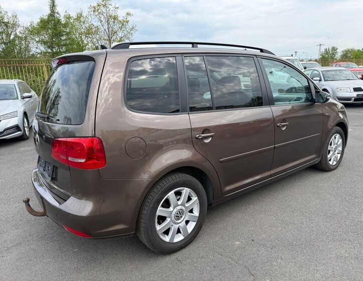 Volkswagen Touran Kombi 1,6 l 77 kw