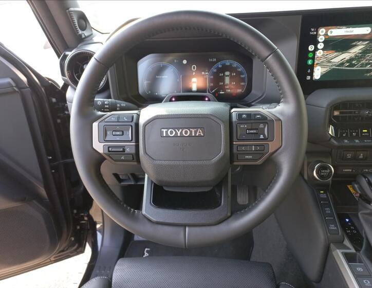 Toyota Land Cruiser 17