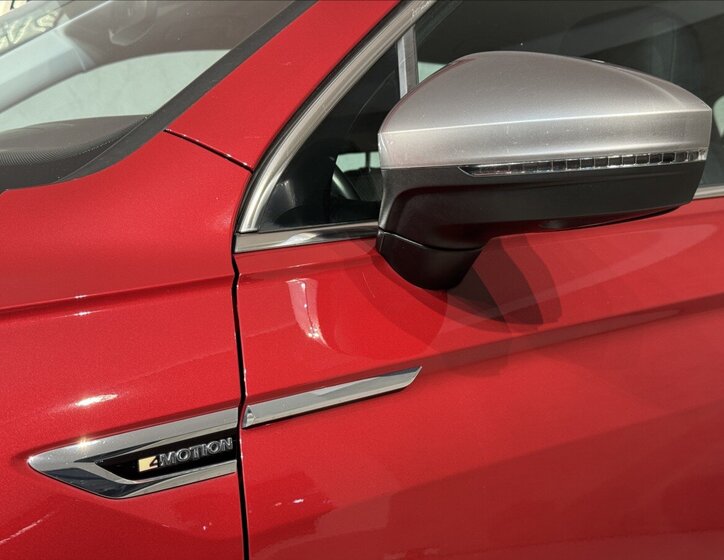 Volkswagen Tiguan Allspace SUV / Terénní 2,0 l 147 kw