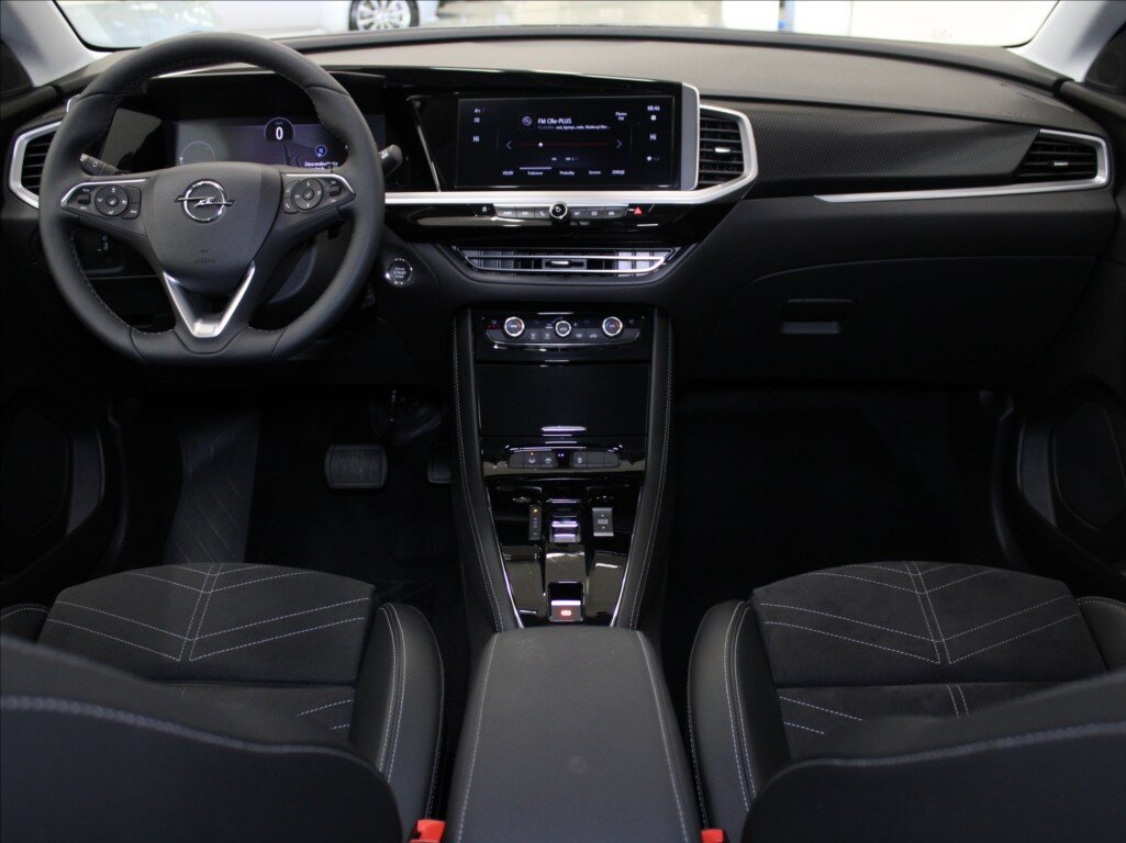 Opel Grandland SUV 1,5 l 96 kw