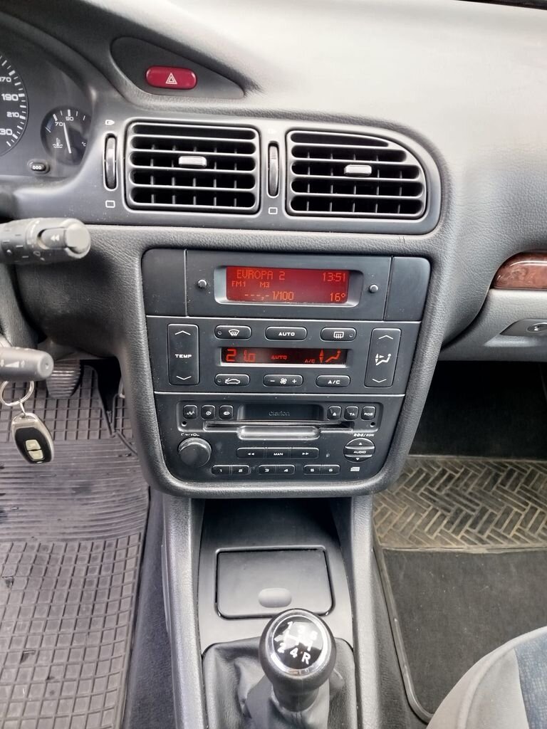 Peugeot 406 Sedan / Limuzína 2,0 l 80 kw