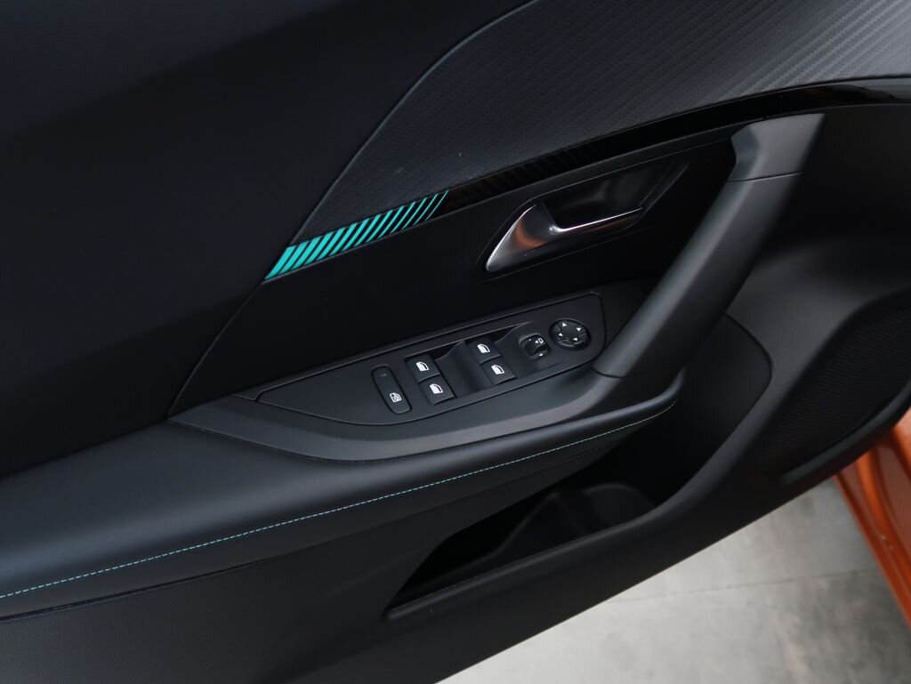 Peugeot 2008 SUV 1,2 l 74 kw