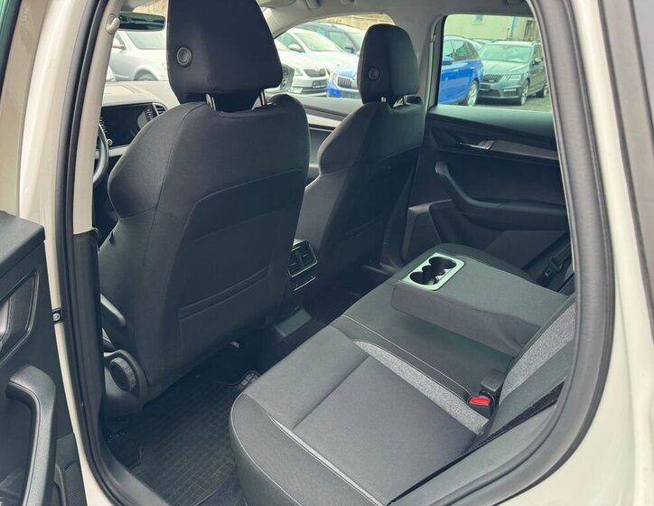 Škoda Karoq SUV 1,5 l 110 kw