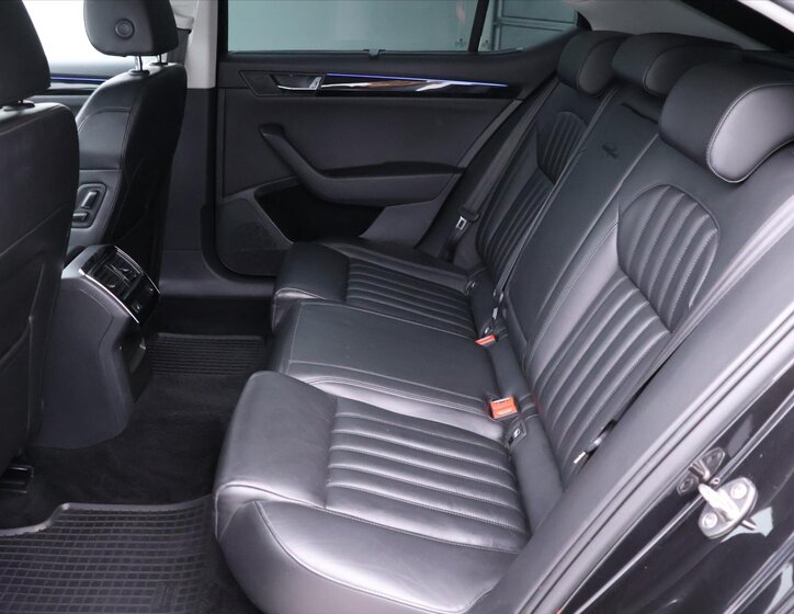 Škoda Superb Liftback 2,0 l 140 kw