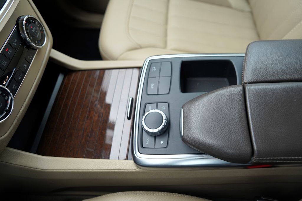 Mercedes-Benz GL SUV / Terénní 4,7 l 320 kw