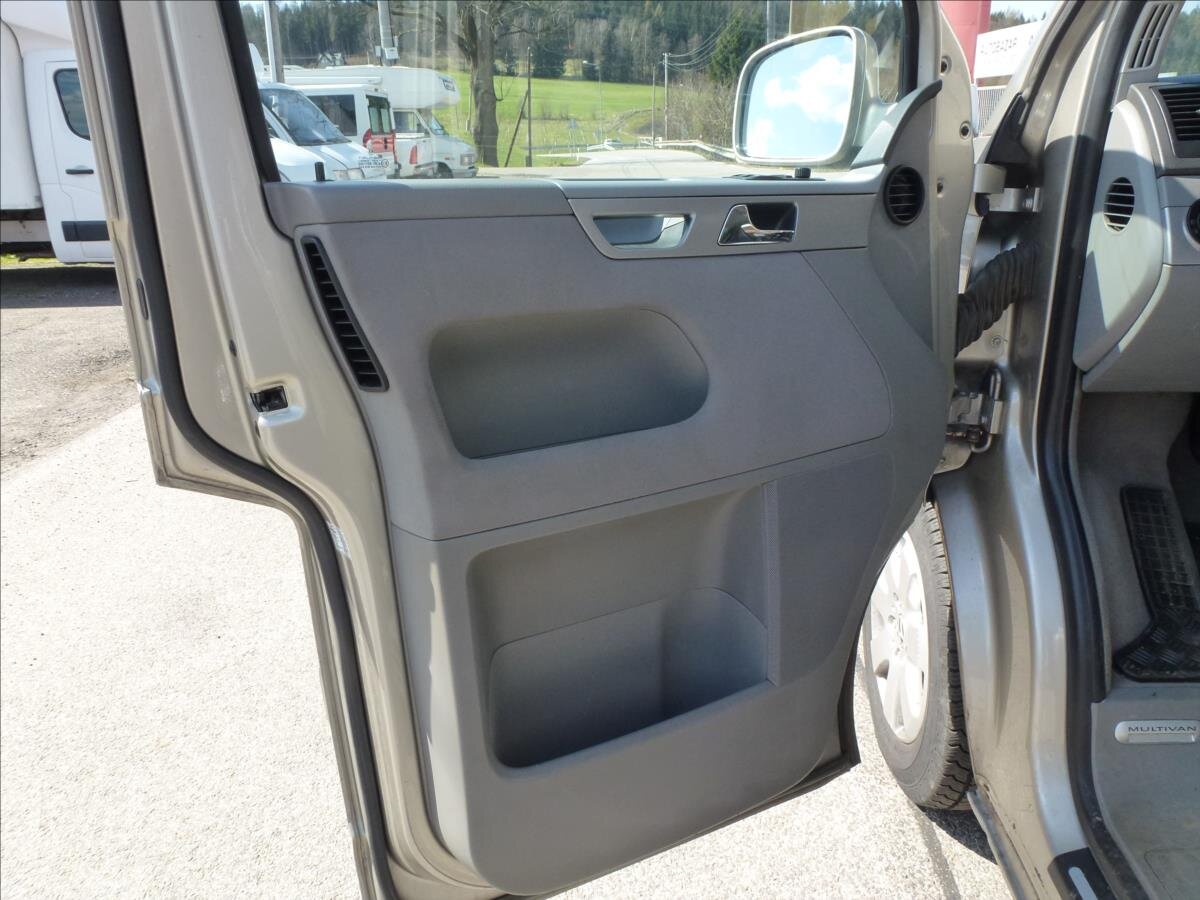 Volkswagen Multivan Kombi 2,5 l 128 kw