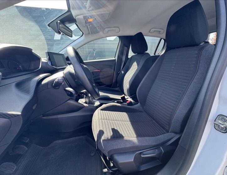 Peugeot 208 Hatchback 1,2 l 55 kw