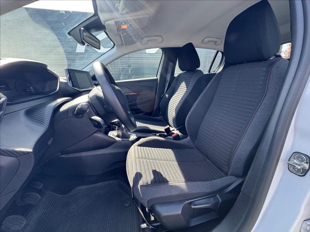 Peugeot 208 Hatchback 1,2 l 55 kw