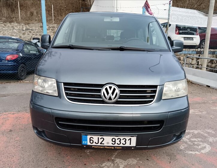 Volkswagen Multivan 2
