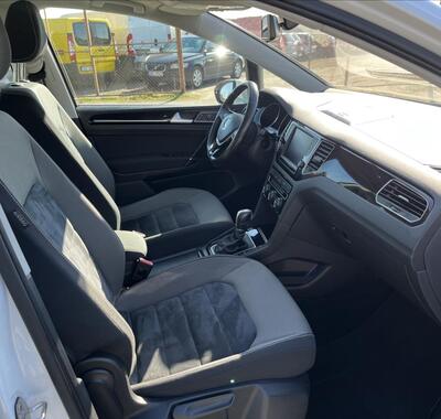 Volkswagen Golf Sportsvan 10