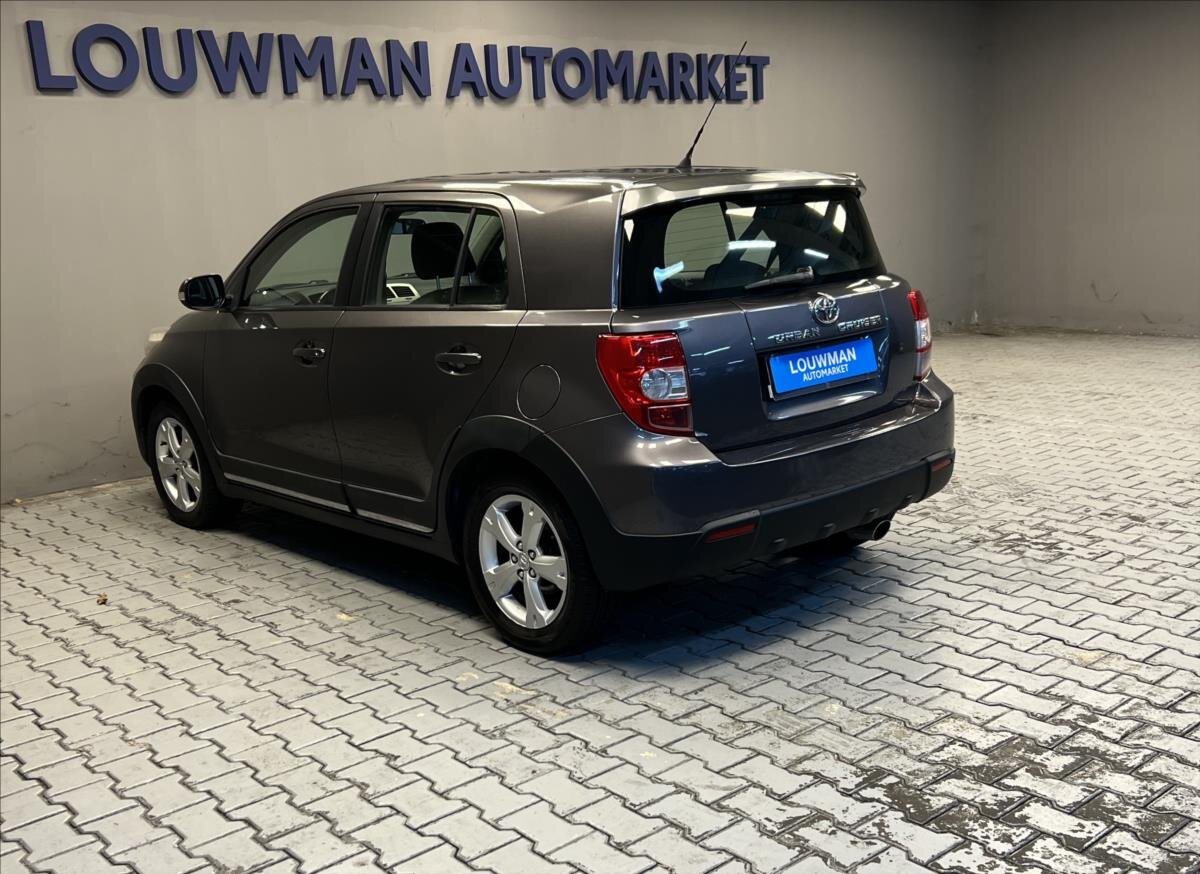 Toyota Urban Cruiser Hatchback 1,3 l 74 kw