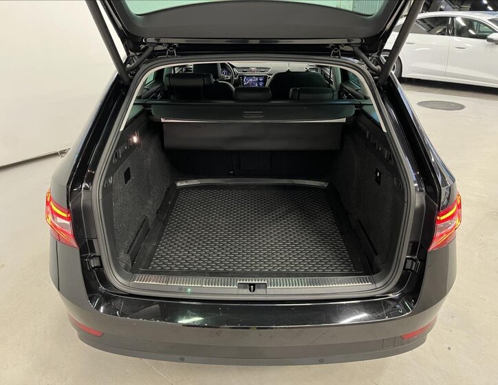 Škoda Superb 36