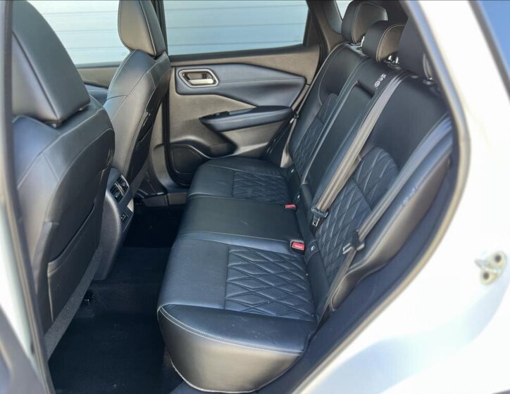 Nissan Qashqai SUV / Terénní 1,3 l 116 kw