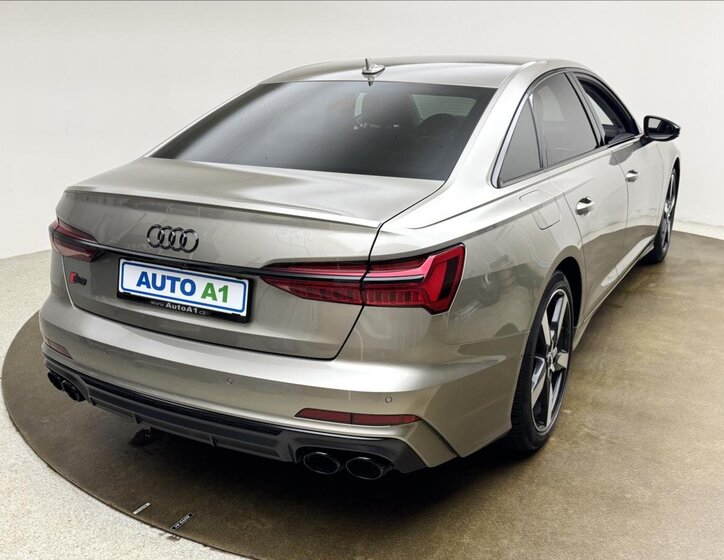 Audi S6 Sedan 3,0 l 257 kw