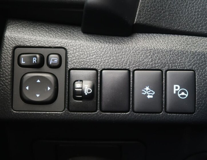 Toyota Auris Kombi 1,8 l 73 kw