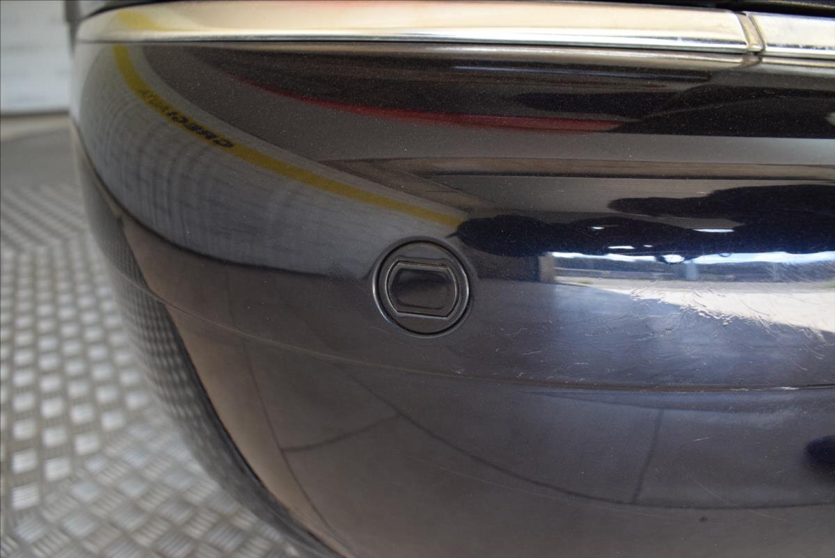 Audi S8 Sedan / Limuzína 4,2 l 265 kw