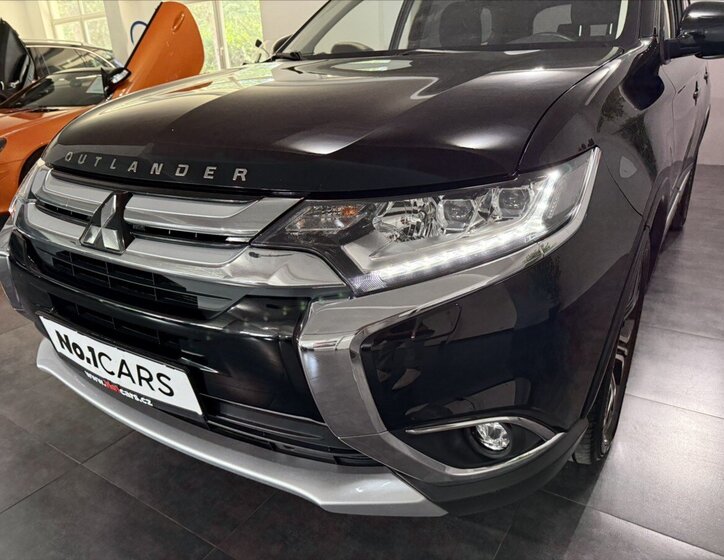 Mitsubishi Outlander SUV / Terénní 2,3 l 110 kw