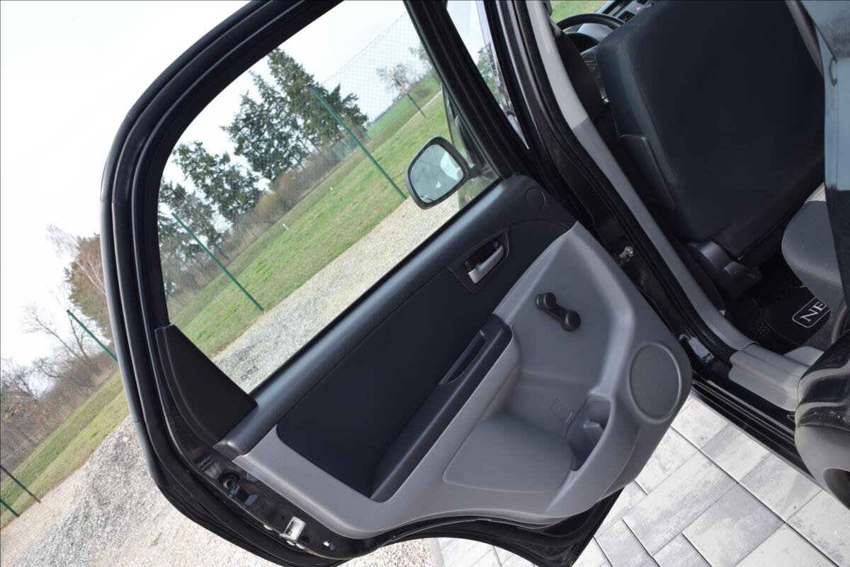 Suzuki SX4 Hatchback 1,6 l 79 kw