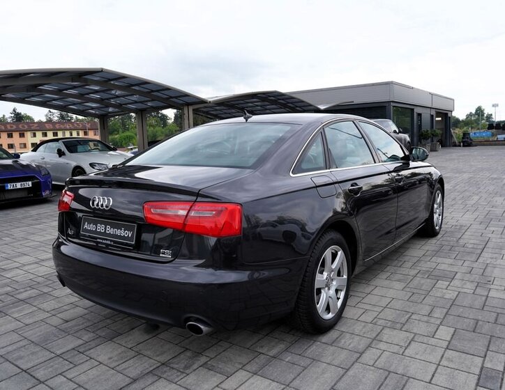 Audi A6 Sedan / Limuzína 2,8 l 150 kw