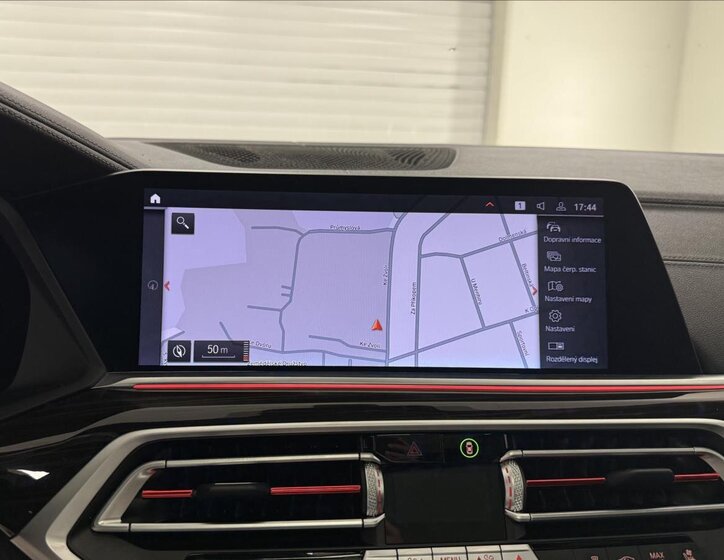 BMW X7 Kombi 3,0 l 250 kw