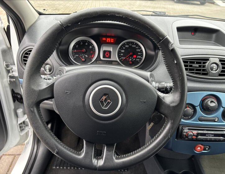 Renault Clio Hatchback 1,1 l 55 kw