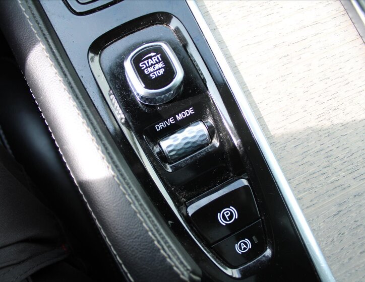 Volvo V90 Kombi 2,0 l 173 kw