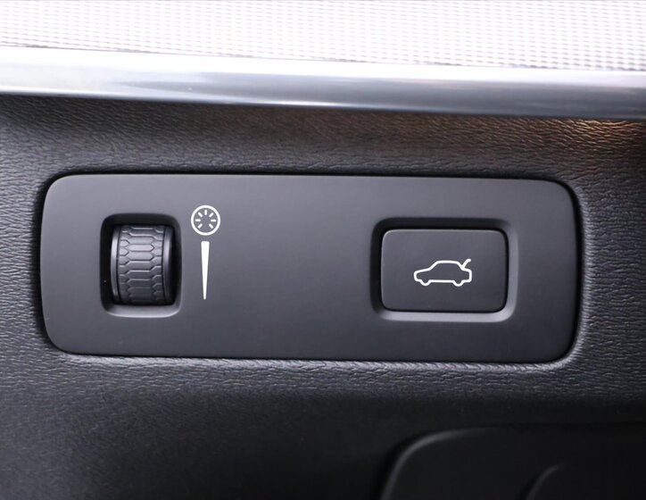 Volvo XC90 SUV / Terénní 2,0 l 173 kw