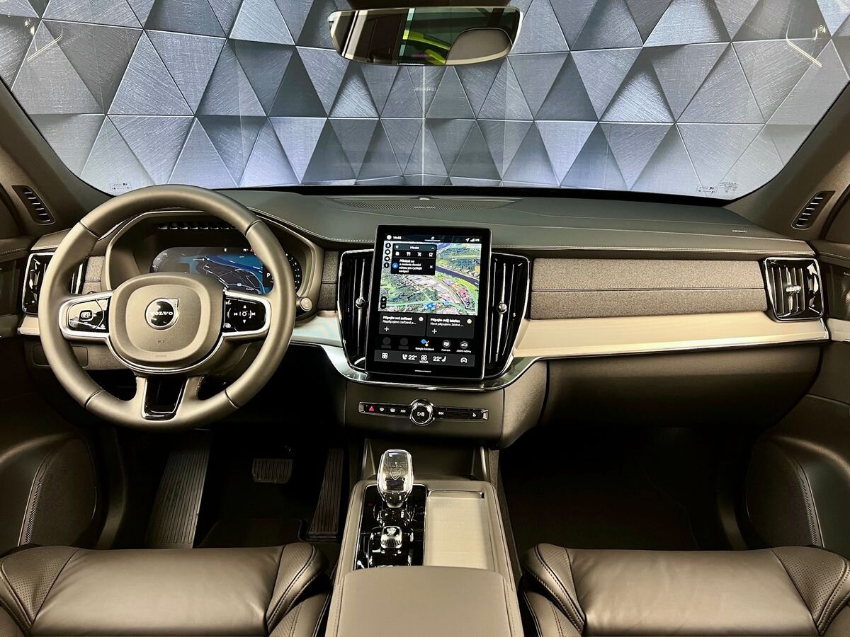 Volvo XC90 SUV / Terénní 2,0 l 184 kw