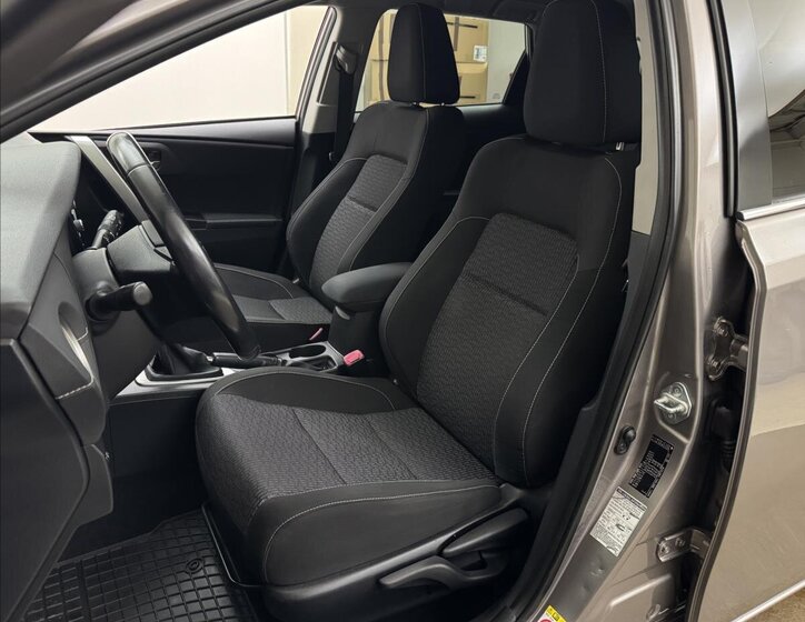 Toyota Auris Kombi 1,4 l 66 kw