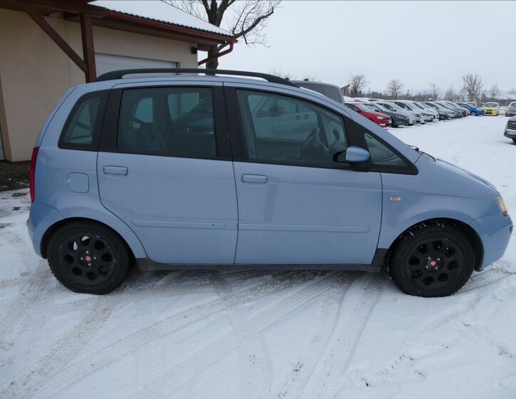 Fiat Idea Hatchback 1,4 l 70 kw