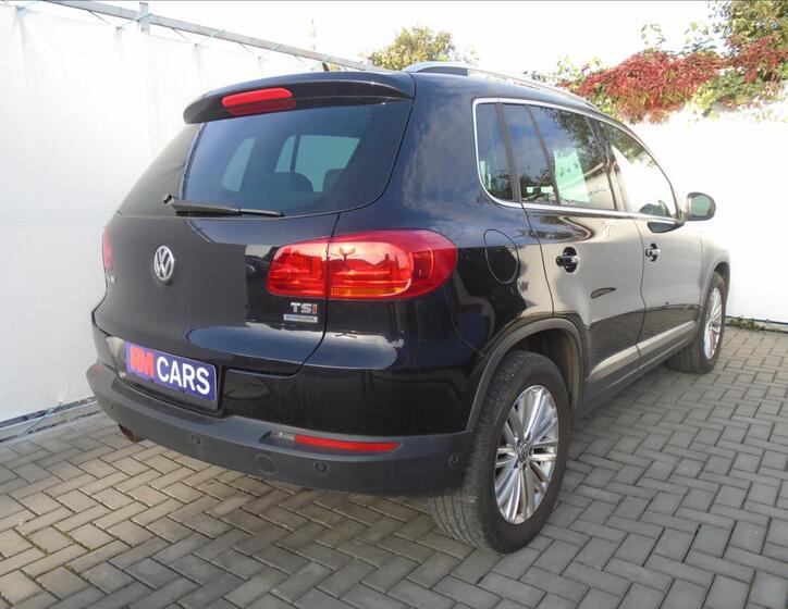 Volkswagen Tiguan 5