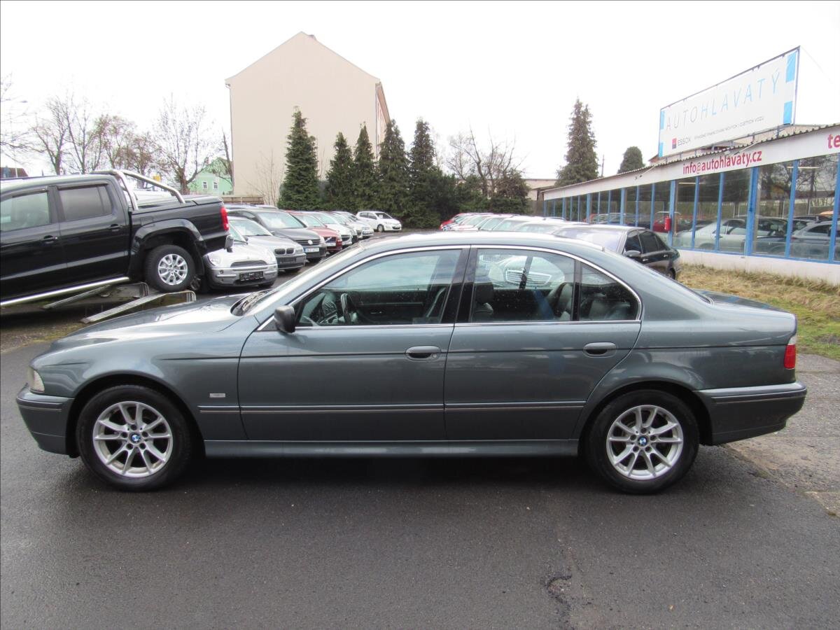 BMW Řada 5 Sedan / Limuzína 2,5 l 141 kw