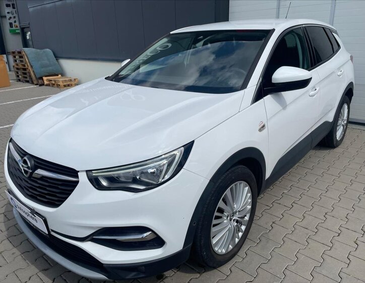 Opel Grandland X SUV / Terénní 2,0 l 130 kw