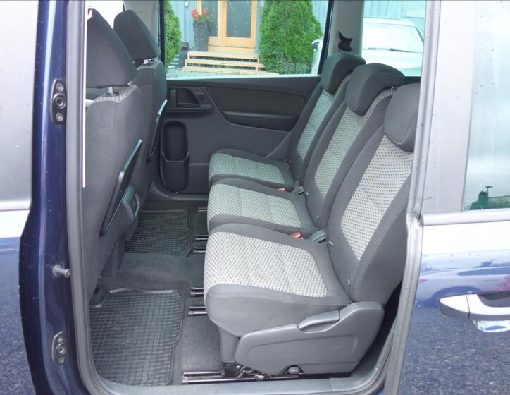 Volkswagen Sharan MPV 2,0 l 100 kw