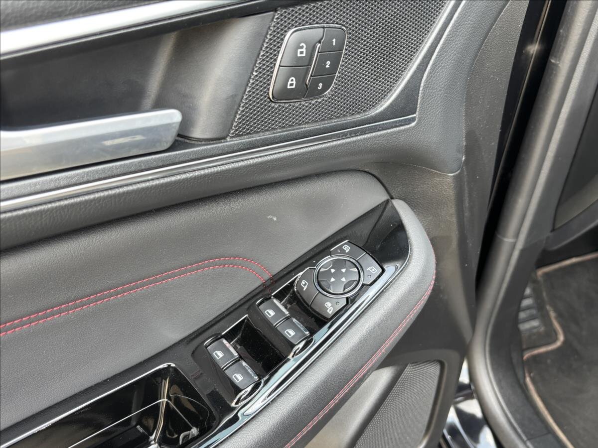 Ford S-MAX MPV 2,0 l 140 kw