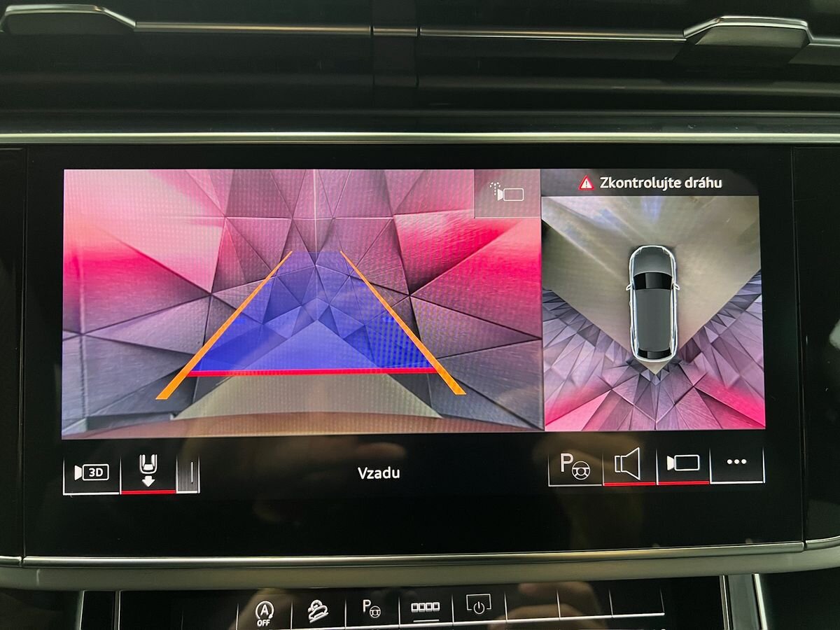 Audi Q8 SUV / Terénní 3,0 l 210 kw