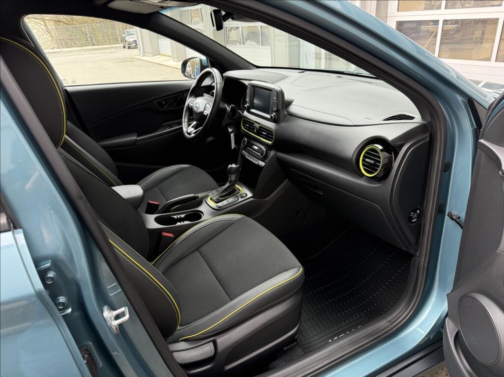 Hyundai Kona SUV / Terénní 1,6 l 130 kw
