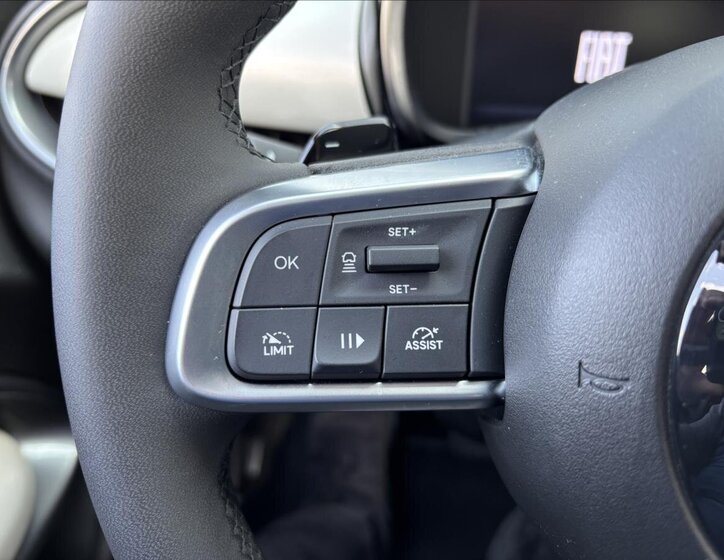 Fiat 600 SUV / Terénní 1,2 l 100 kw