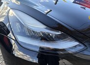 Tesla Model 3 Sedan / Limuzína 0,0 239 kw